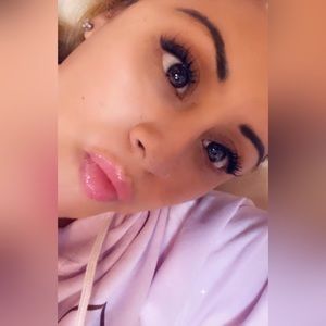 Meet your Posher, Blanca